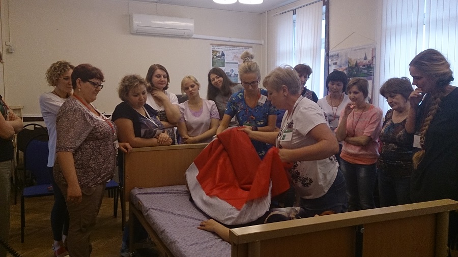 «Школа ухода» продолжает работу
